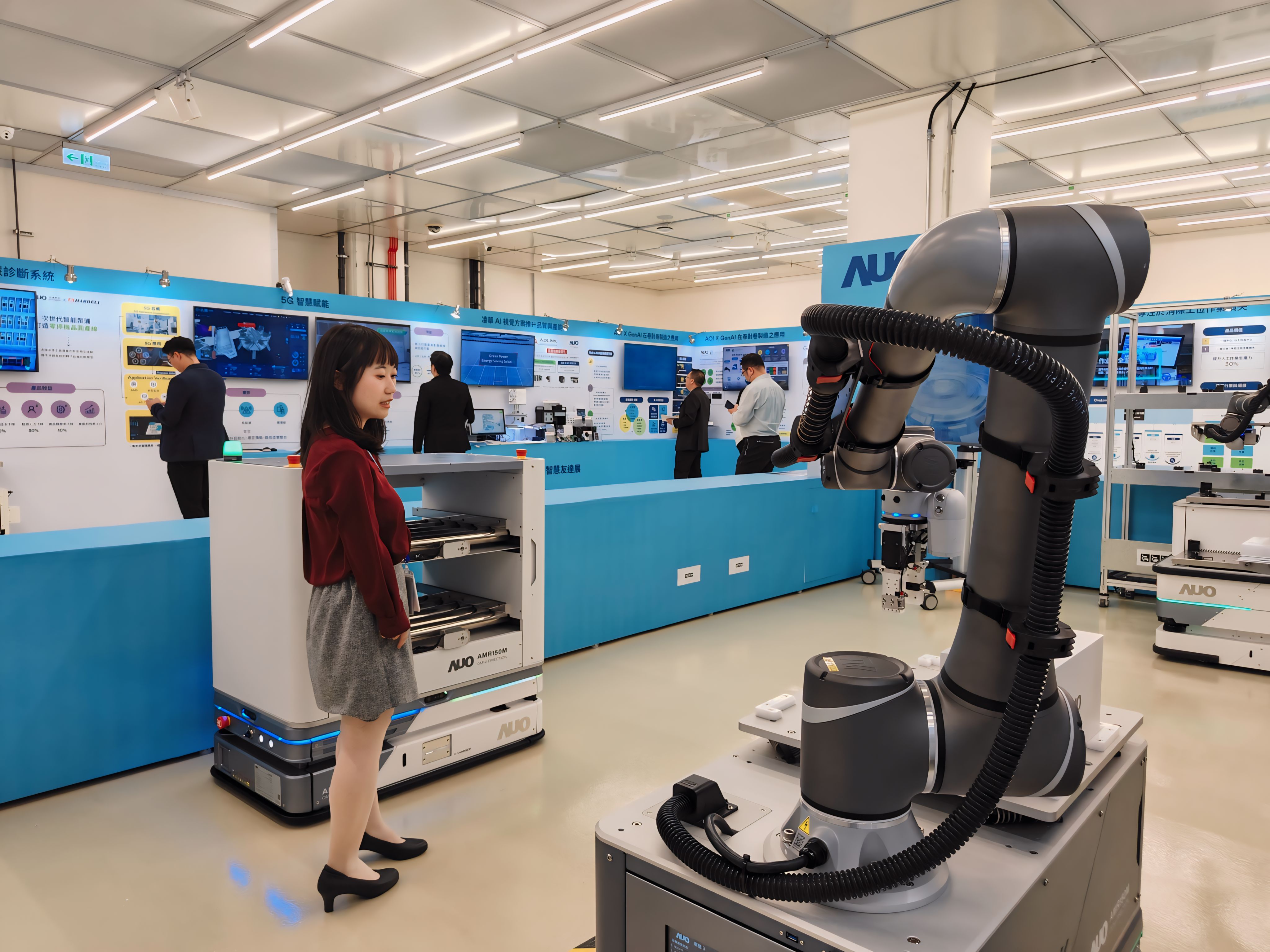 2024智能NG娱乐展邀集生态圈伙伴共同参展，从数字应用、净零减碳到能源发展，创造全方位永续商机，携手生态圈伙伴迈向永续未来